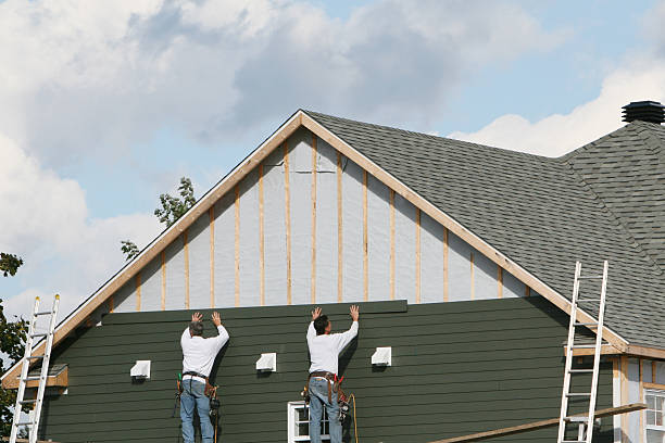 Professional Emergency Siding Repair technician working in Grantham, PA